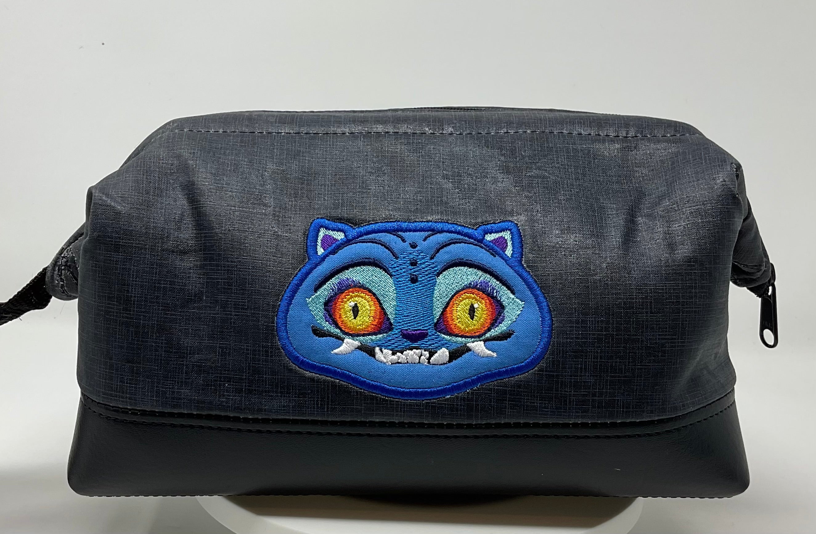 Toiletry/Shaving/Dopp Kit - K-Pop Demon Hunters Derpy Tiger