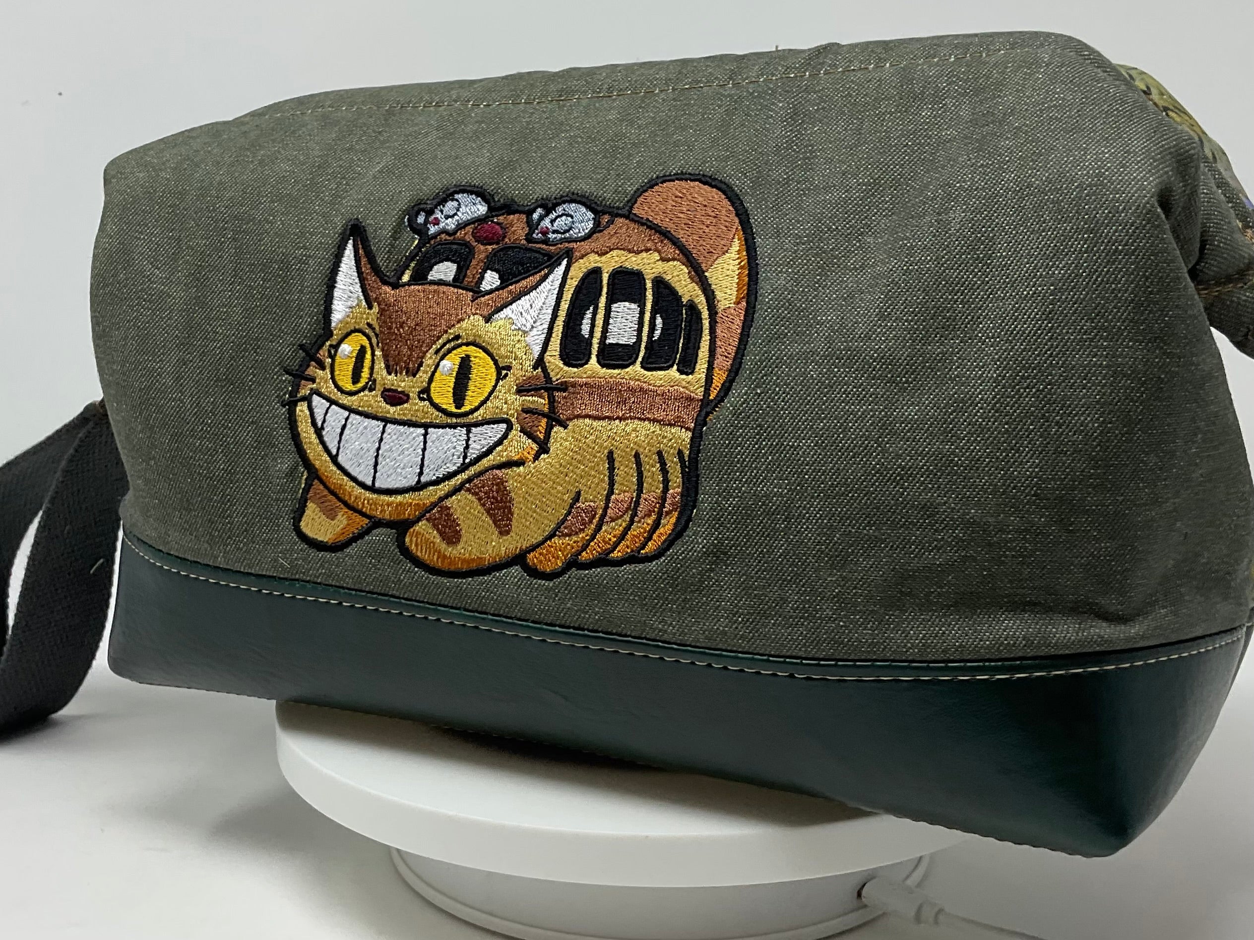 Toiletry/Shaving/Dopp Kit - Cat Bus