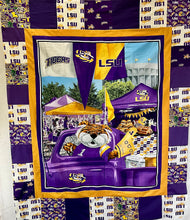 Load image into Gallery viewer, Blanket - LSU