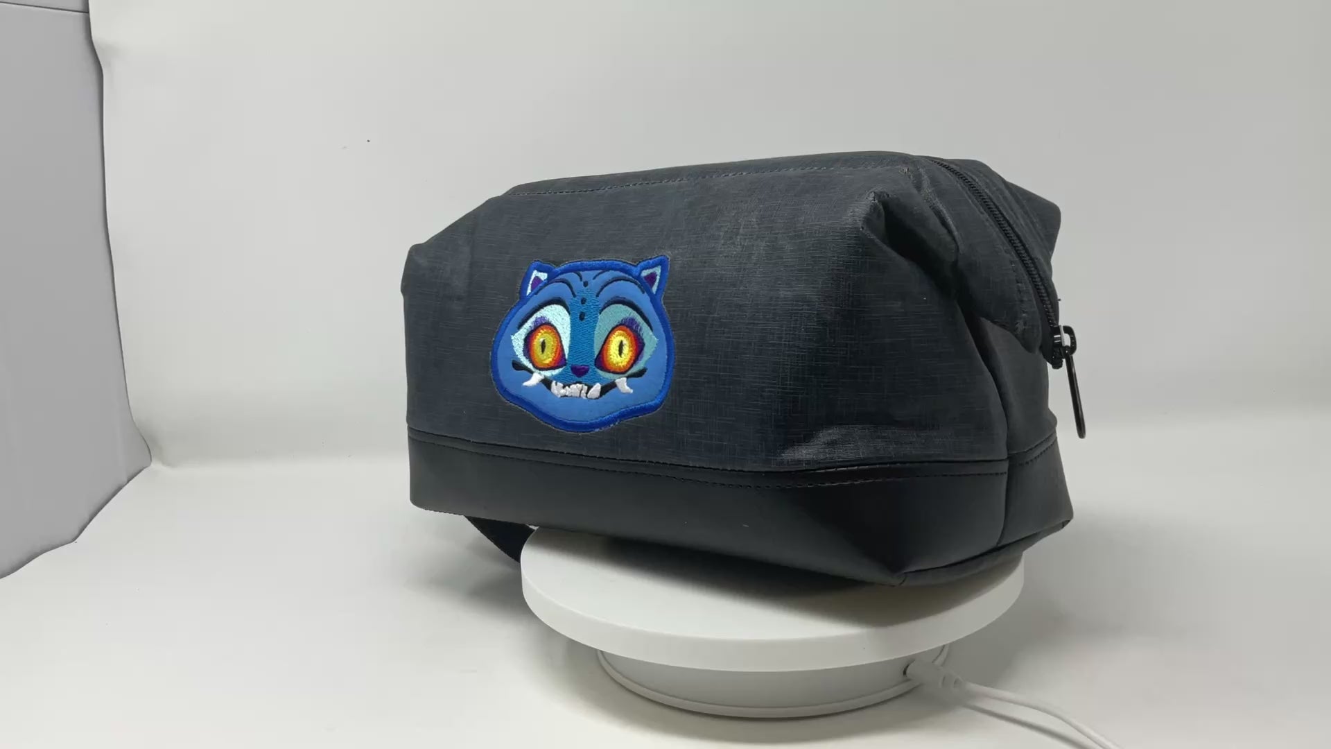 Toiletry/Shaving/Dopp Kit - K-Pop Demon Hunters Derpy Tiger